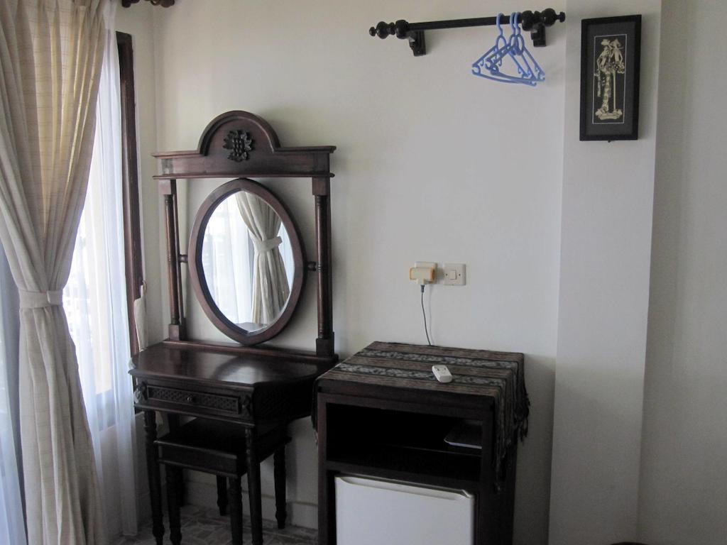 Galang Kangin Bungalows Amed  Room photo